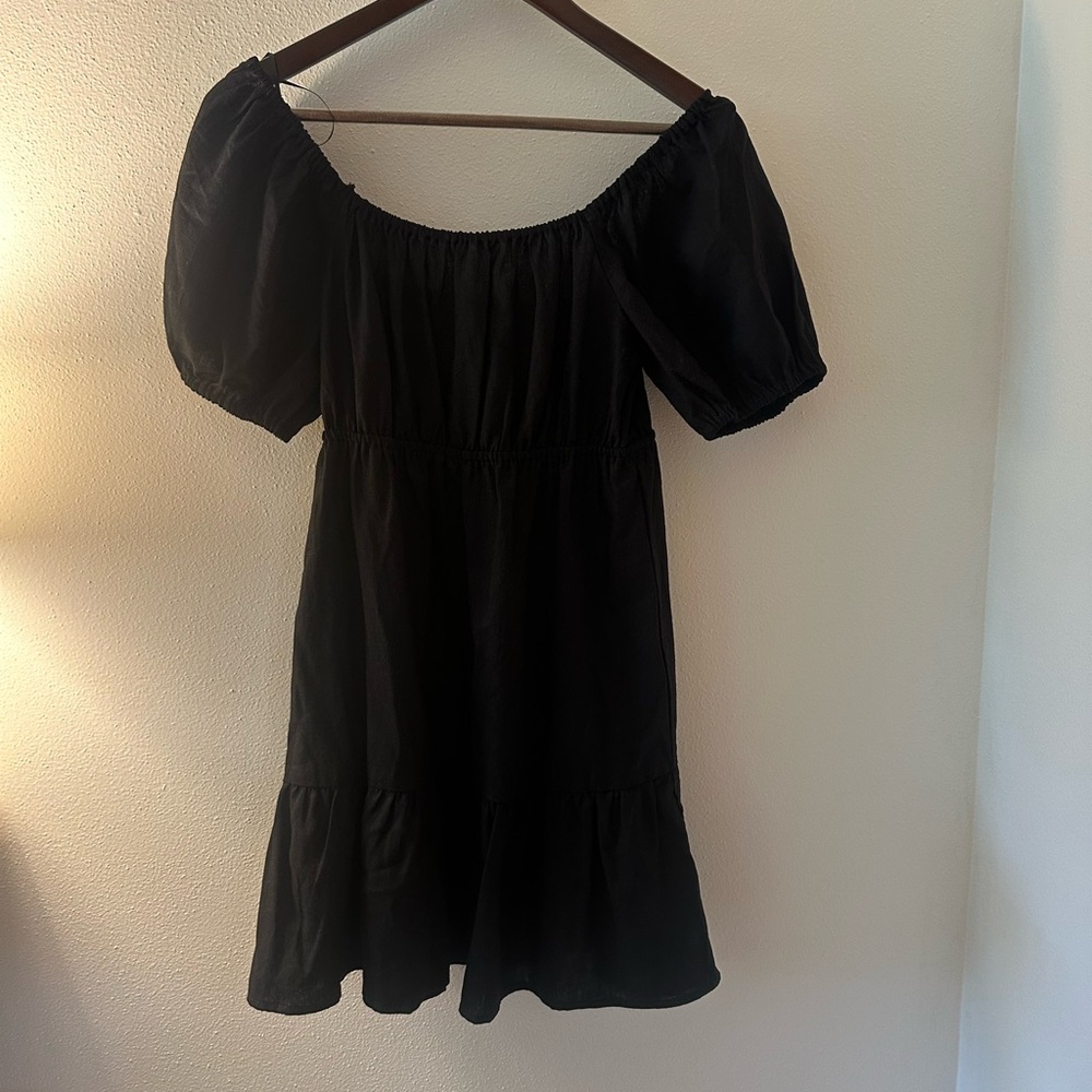 Love Tree Black Off-Shoulder Top